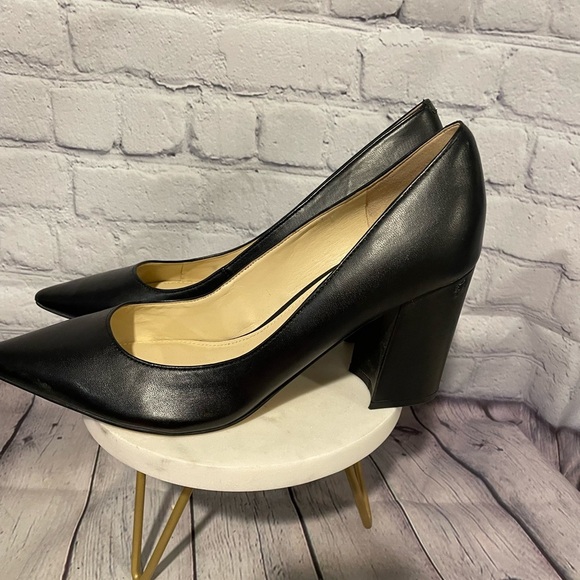 Nine West Black Pointed Toe Heels - Picture 4 of 8